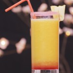 Cocktail tropical ananas - banane - orange - pomme