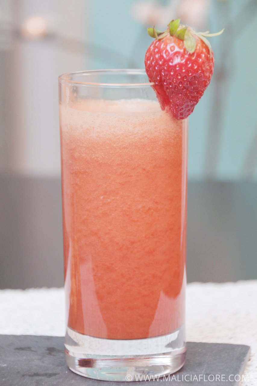 Cocktail vitaminé fraise - banane - orange sanguine